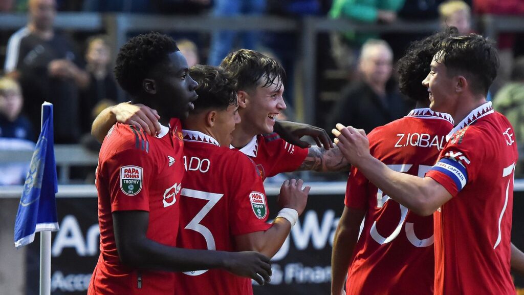 นักเตะดาวรุ่ง