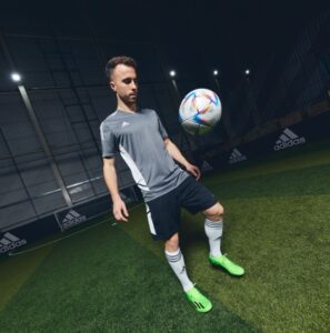 ฌอตา เซ็นสัญญา