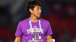 กลับมาลงสู่สนาม