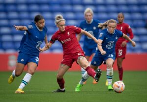 ยักษ์ใหญ่ปะทะกัน