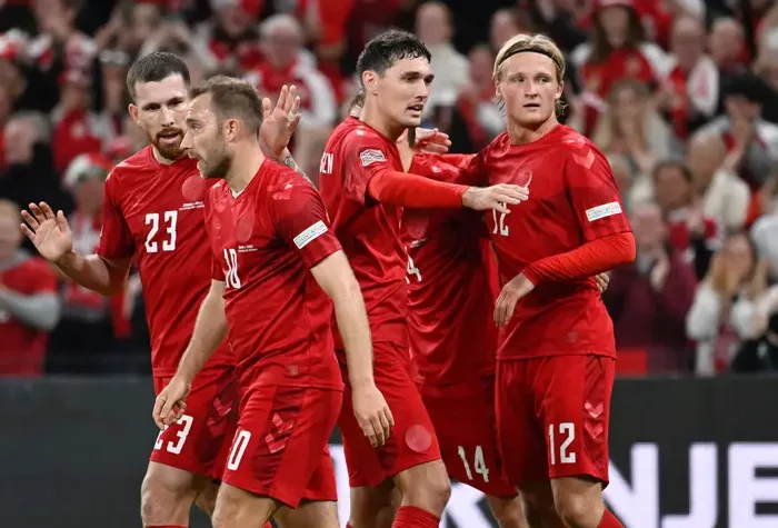 เดนมาร์กเผยชุดขาวดํา