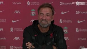 เฮดโค้ชหงส์แดง