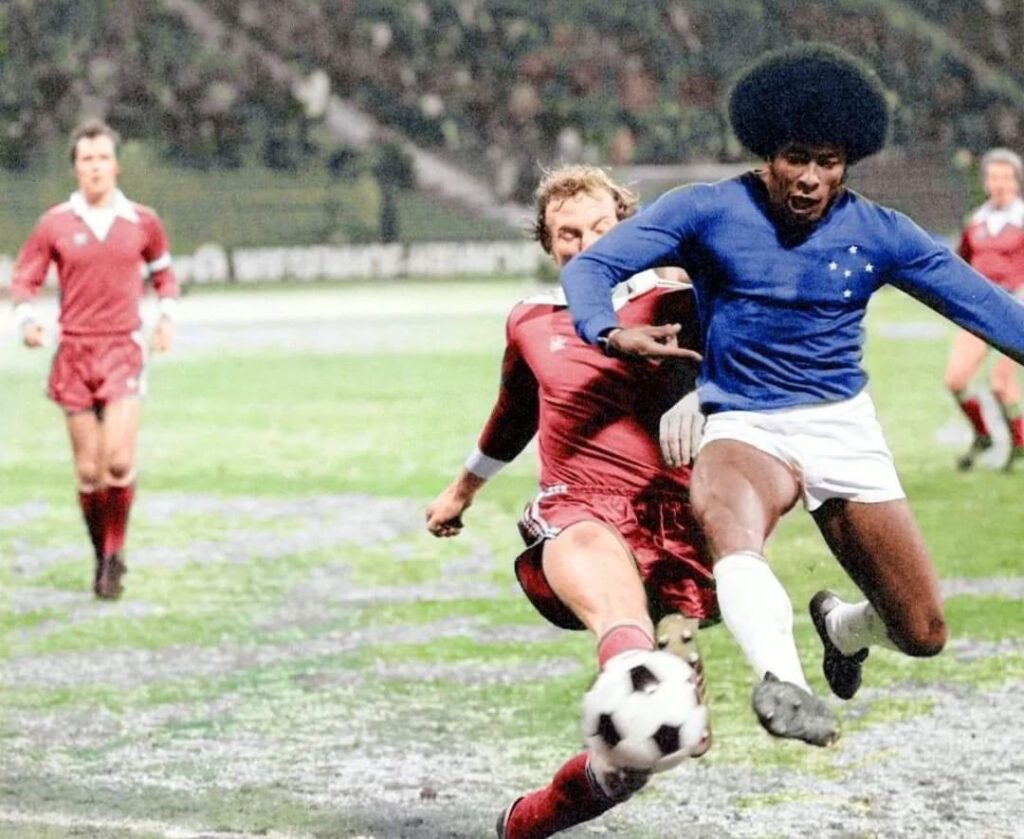 เอ็กซ์คลูซีฟ