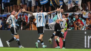 อาร์เจนผ่านเข้ารอบ