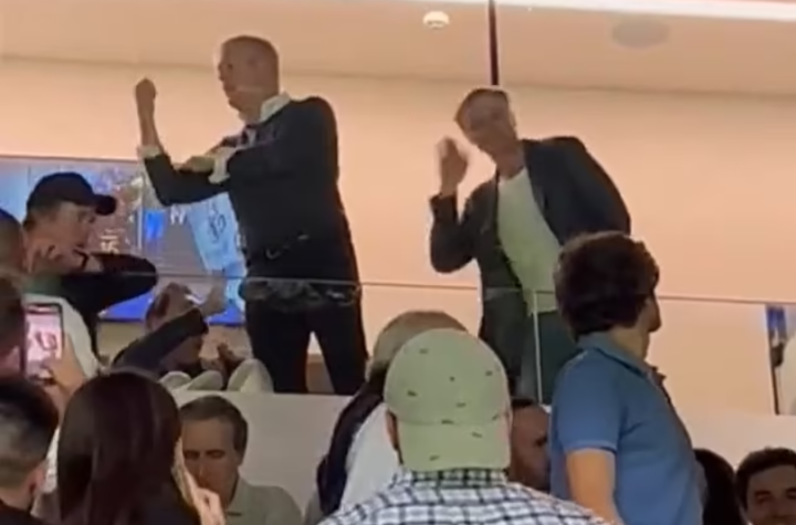 ดูถูกและขว้างปา